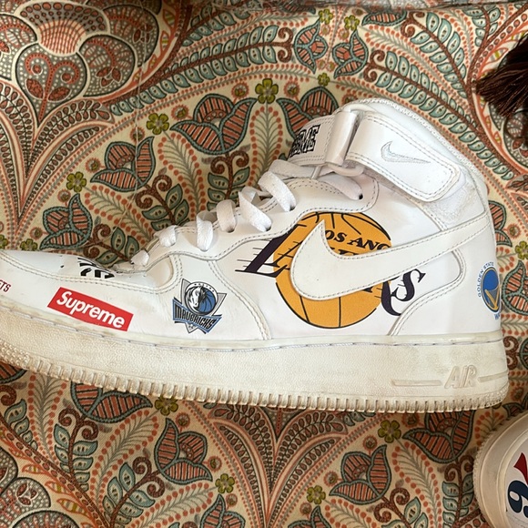 Supreme Nike Air Force 1 - Picture 7 of 10